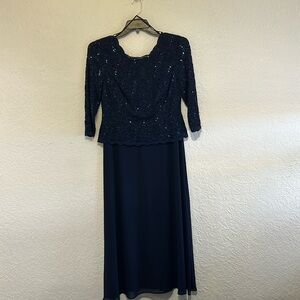 Color royal blue size 12 petite